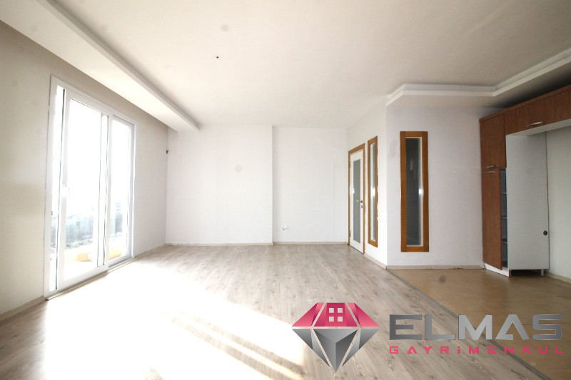 Elmas’tan Merkez’de Cepheleri Açık Ferah Geniş Metraj 4+1