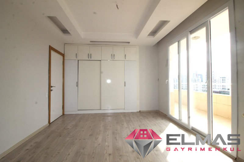 Elmas’tan Merkez’de Cepheleri Açık Ferah Geniş Metraj 4+1