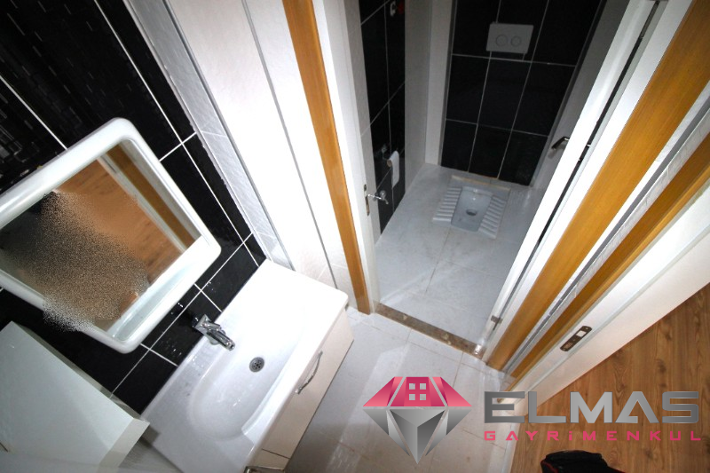 Elmas’tan Merkez’de Cepheleri Açık Ferah Geniş Metraj 4+1