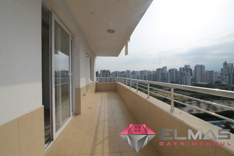 Elmas’tan Merkez’de Cepheleri Açık Ferah Geniş Metraj 4+1