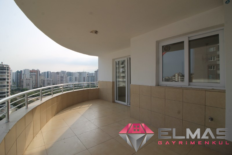 Elmas’tan Merkez’de Cepheleri Açık Ferah Geniş Metraj 4+1