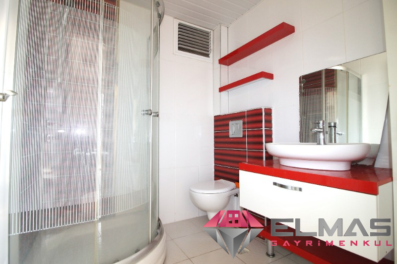 Elmas’tan Merkez’de Cepheleri Açık Ferah Geniş Metraj 4+1