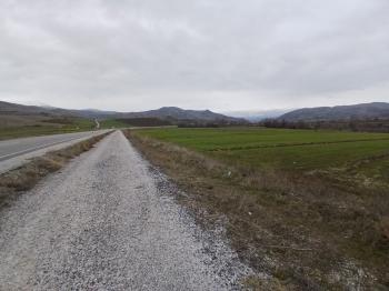 GÜVENAY - ÇORUM CEMİLBEY YOLU ÜZERİNDE SATILIK TARLA