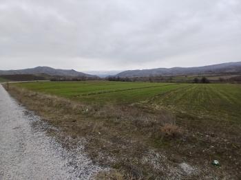 GÜVENAY - ÇORUM CEMİLBEY YOLU ÜZERİNDE SATILIK TARLA