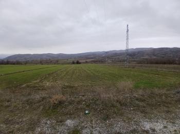 GÜVENAY - ÇORUM CEMİLBEY YOLU ÜZERİNDE SATILIK TARLA
