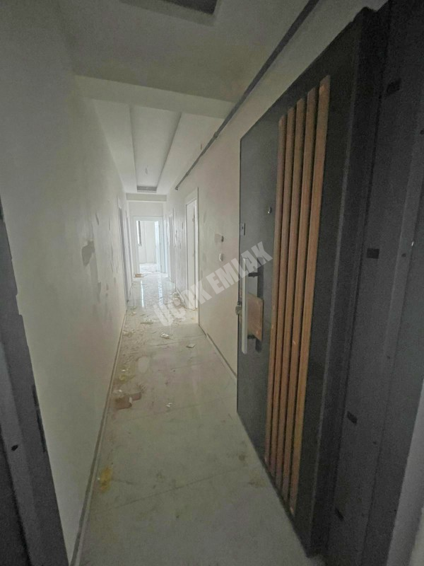 AFYON ÜÇOK EMLAKTAN ALİ İHSAN PAŞA MAH SATILIK ASANSÖRLÜ SIFIR LÜX 3+1 DAİRE