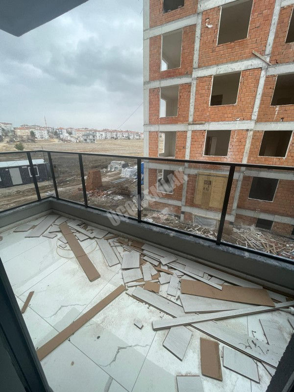 AFYON ÜÇOK EMLAKTAN ALİ İHSAN PAŞA MAH SATILIK ASANSÖRLÜ SIFIR LÜX 3+1 DAİRE