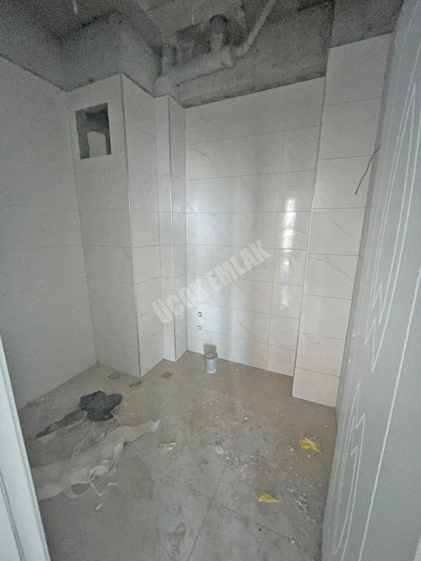 AFYON ÜÇOK EMLAKTAN ALİ İHSAN PAŞA MAH SATILIK ASANSÖRLÜ SIFIR LÜX 3+1 DAİRE