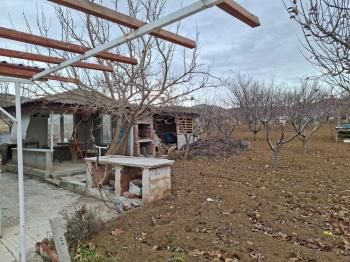 GÜVENAY - ÇORUM HOYHOY TEPESİ İLERİSİ EVİ OLAN 1 DÖNÜM SATILIK HOBİ BAHÇESİ