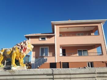 GÜVENAY - ÇORUM KAZIKLIKAYA KÖYÜ TEK TAPULU 2 KATLI 3+1 SATILIK VİLLA 