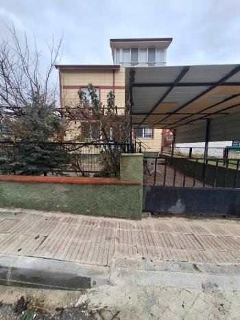 GÜVENAY - ÇORUM ÜÇTUTLAR MAH. BİNEVLER’DE  SATILIK 7+1 TRİPLEKS VİLLA