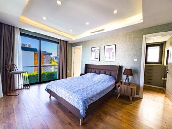  Kıbırs Girne Ozanköy’de 4+1 Türk Tapulu Havuzlu ve Peyzajlı lüx villa 