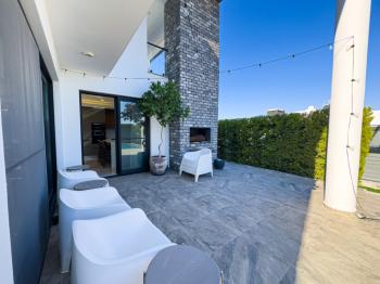  Kıbırs Girne Ozanköy’de 4+1 Türk Tapulu Havuzlu ve Peyzajlı lüx villa 