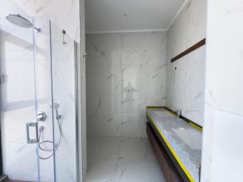 Kıbrıs Girne Çatalköy Bölgesinde Denize Sıfır 960 m2 Arsa İçerisinde 5+1 Lüks Türk Tapulu Villa