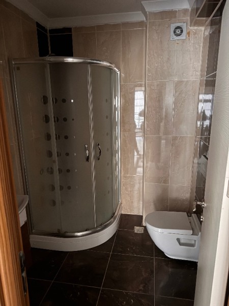 Yeşilpınar'da Metro'ya 7 Dk Otoparklı 4.Kat Yeni Kiralık Daire