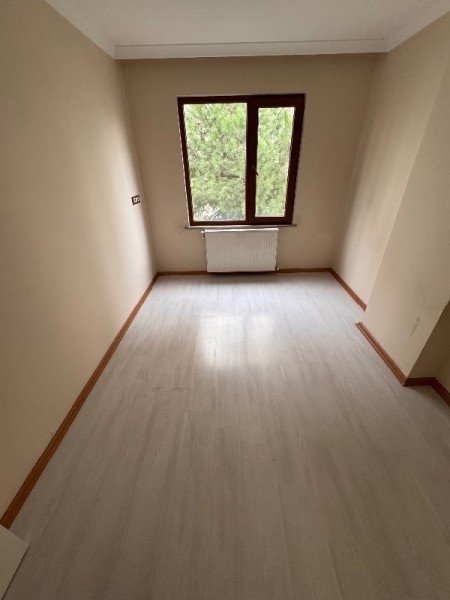 Yeşilpınar'da Metro'ya 7 Dk Otoparklı 4.Kat Yeni Kiralık Daire