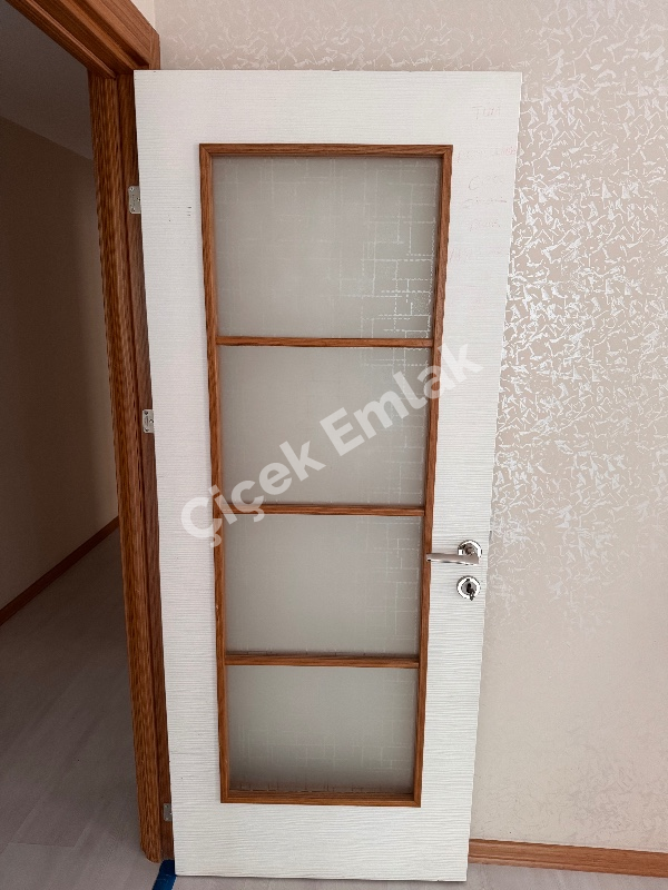 Yeşilpınar'da Metro'ya 7 Dk Otoparklı 4.Kat Yeni Kiralık Daire