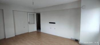 Antre Emlak'tan Kiralık Bahçelievler'de Hastane Yanı Cadde Üstü Doğalgazlı 2+1 Daire