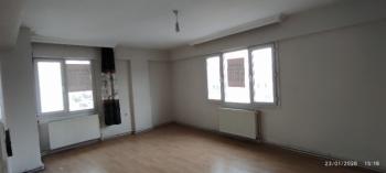 Antre Emlak'tan Kiralık Bahçelievler'de Hastane Yanı Cadde Üstü Doğalgazlı 2+1 Daire