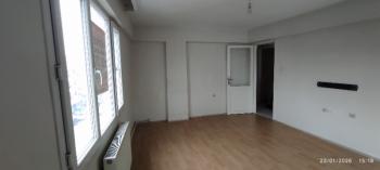 Antre Emlak'tan Kiralık Bahçelievler'de Hastane Yanı Cadde Üstü Doğalgazlı 2+1 Daire