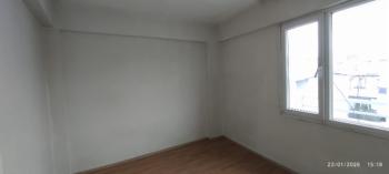 Antre Emlak'tan Kiralık Bahçelievler'de Hastane Yanı Cadde Üstü Doğalgazlı 2+1 Daire