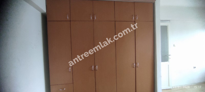 Antre Emlak'tan Kiralık Bahçelievler'de Hastane Yanı Cadde Üstü Doğalgazlı 2+1 Daire