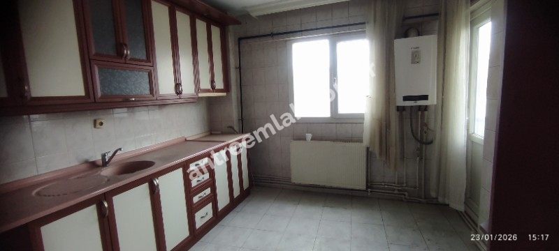 Antre Emlak\\\\\\\\\\\\\\\\\\\\\\\\\\\\\\\'tan Kiralık Bahçelievler\\\\\\\\\\\\\\\\\\\\\\\\\\\\\\\'de Hastane Yanı Cadde Üstü Doğalgazlı 2+1 Daire