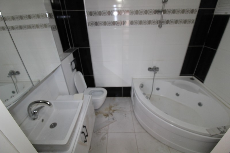 ASLAN'DAN KUYULUK YOLUNDA HAVUZLU SİTE İÇİ BAGIMSIZ 3+1