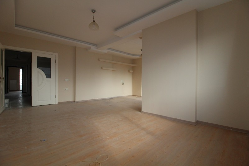 ASLAN'DAN KUYULUK YOLUNDA HAVUZLU SİTE İÇİ BAGIMSIZ 3+1