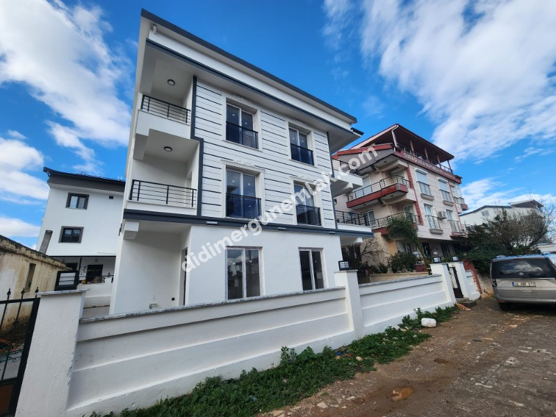 DİDİM HİSAR MAHALLESİ’NDE MÜSTAKİL BAHÇELİ, GENİŞ VERANDALI 2+1 DAİRE FİYAT: 4.100.000 TL (Pazarlık Payı Mevcuttur)