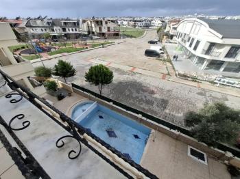 Efeler Mahallesi’nde Havuzlu Sitede Satılık 2+1 Dubleks