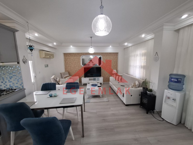 Efeler Mahallesi’nde Havuzlu Sitede Satılık 2+1 Dubleks