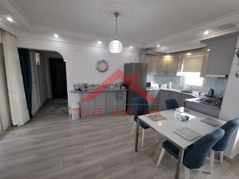 Efeler Mahallesi’nde Havuzlu Sitede Satılık 2+1 Dubleks