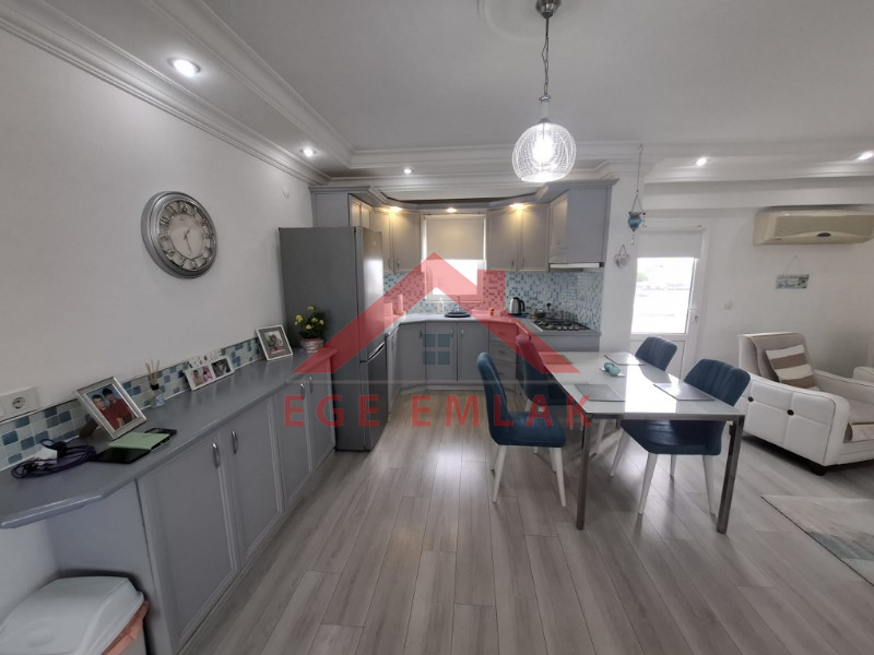 Efeler Mahallesi’nde Havuzlu Sitede Satılık 2+1 Dubleks