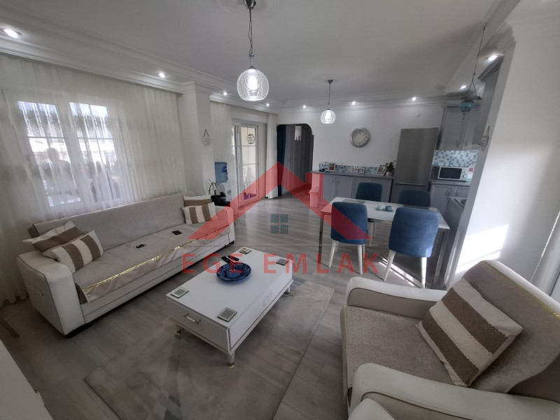 Efeler Mahallesi’nde Havuzlu Sitede Satılık 2+1 Dubleks