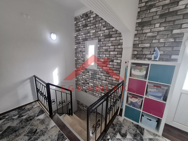 Efeler Mahallesi’nde Havuzlu Sitede Satılık 2+1 Dubleks