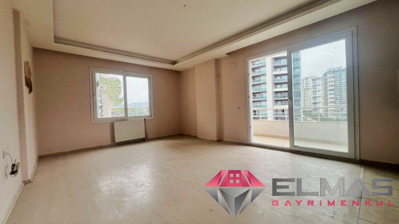 Elmas’tan Merkezi Konumda Yatırıma Ve Oturuma Uygun 1+1