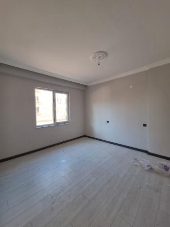 GÜVENAY - ÇORUM ULUKAVAK MEHMETCİK ANADOLU LİSESİ  CİVARI 3+1 KİRALIK DAİRE 