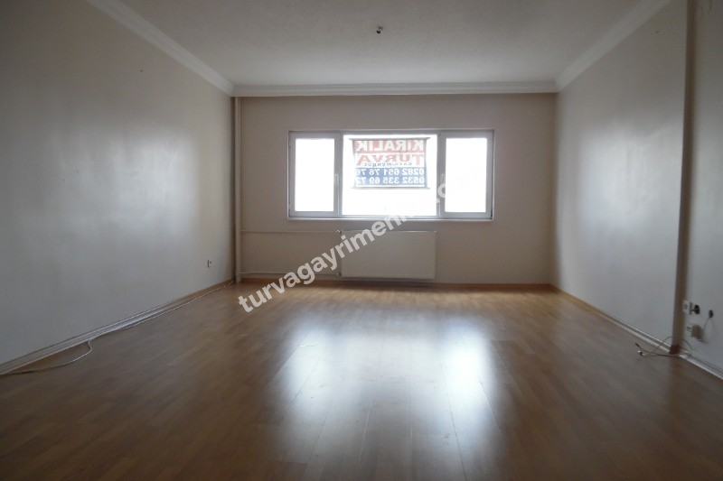 EMLAK KONUTLARINDA YATIRIMLIK 3+1 SATILIK DAİRE 