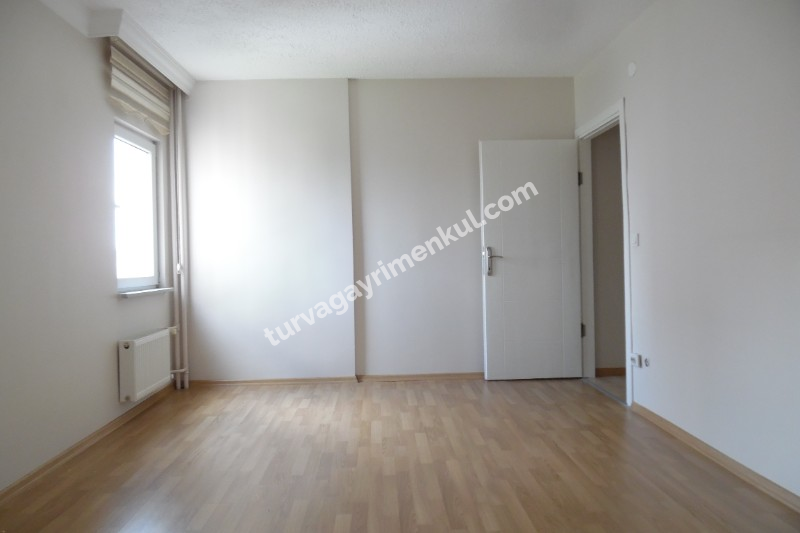 EMLAK KONUTLARINDA YATIRIMLIK 3+1 SATILIK DAİRE 