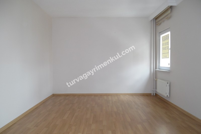 EMLAK KONUTLARINDA YATIRIMLIK 3+1 SATILIK DAİRE 