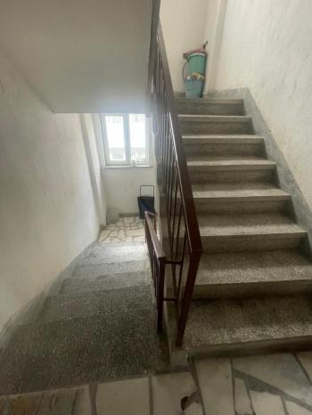 AFYON ÜÇOK EMLAKTAN EŞREFPAŞA MAH KİRALIK TEMİZ BAKIMLI 2+1 ARAKAT DAİRE