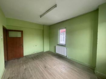 AFYON ÜÇOK EMLAKTAN EŞREFPAŞA MAH KİRALIK TEMİZ BAKIMLI 2+1 ARAKAT DAİRE