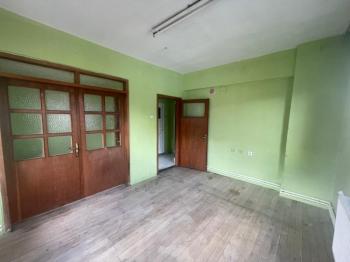 AFYON ÜÇOK EMLAKTAN EŞREFPAŞA MAH KİRALIK TEMİZ BAKIMLI 2+1 ARAKAT DAİRE