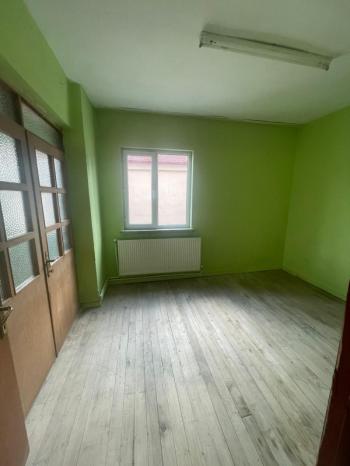 AFYON ÜÇOK EMLAKTAN EŞREFPAŞA MAH KİRALIK TEMİZ BAKIMLI 2+1 ARAKAT DAİRE