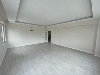 AFYON ÜÇOK EMLAKTAN SÜLÜN DE ANA YOL ÜZERİ KİRALIK ARAKAT 3+1 ASANSÖRLÜ LÜX GENİŞ DAİRE