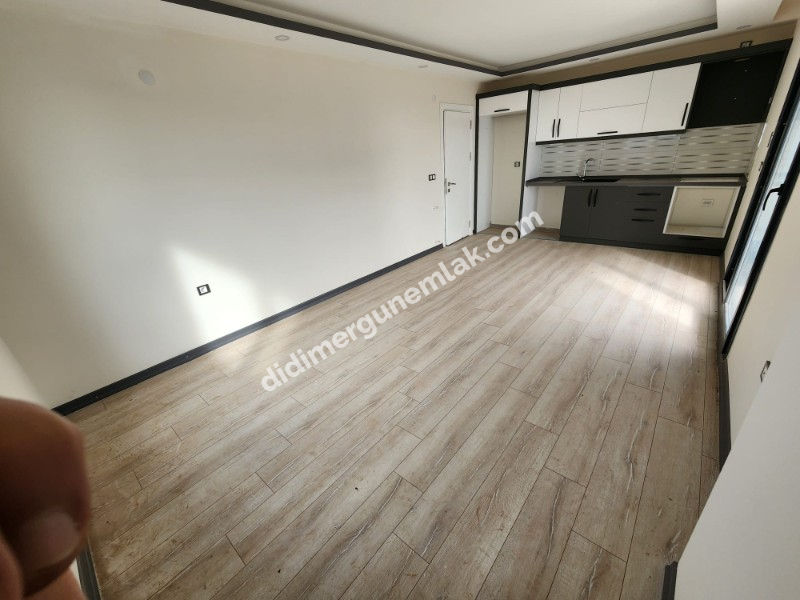 HİSAR MAHALLESİ’NDE BAHÇELİ & DENİZ MANZARALI 2+1 | DİGEM ARKASI FİYAT: 4.750.000 TL