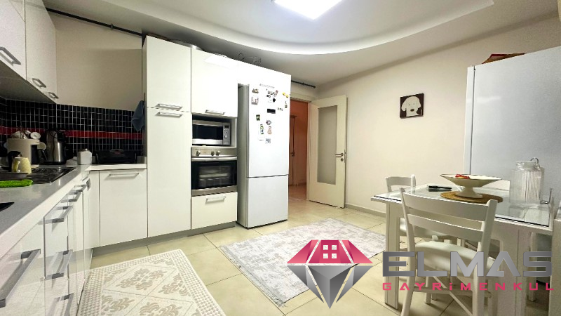 Elmas’tan Akkent’te Geniş Metraj Havuzlu Bağımsız Mutfak 3+1