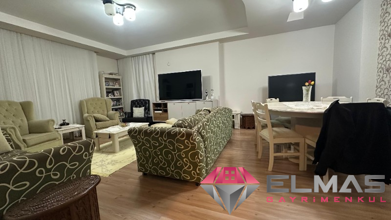 Elmas’tan Akkent’te Geniş Metraj Havuzlu Bağımsız Mutfak 3+1