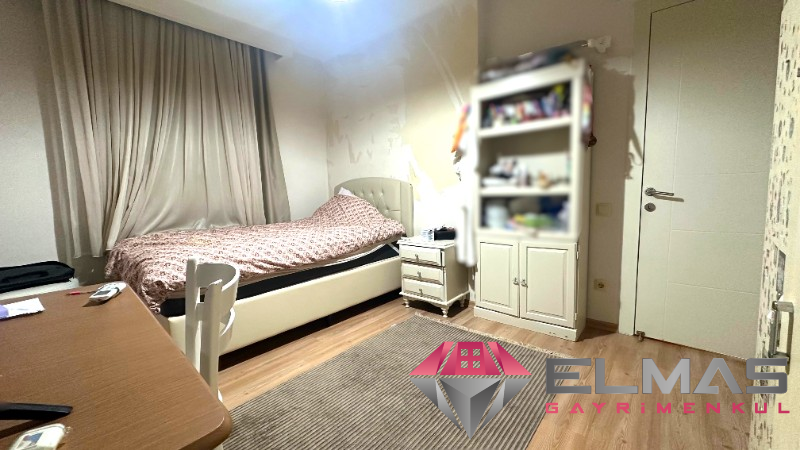 Elmas’tan Akkent’te Geniş Metraj Havuzlu Bağımsız Mutfak 3+1